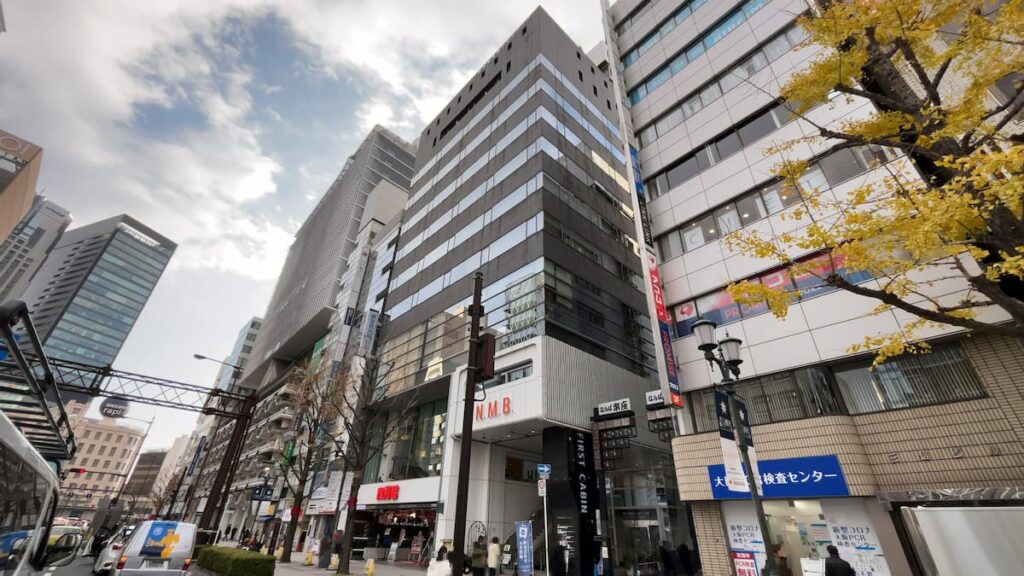 ファーストキャビン御堂筋難波の外観