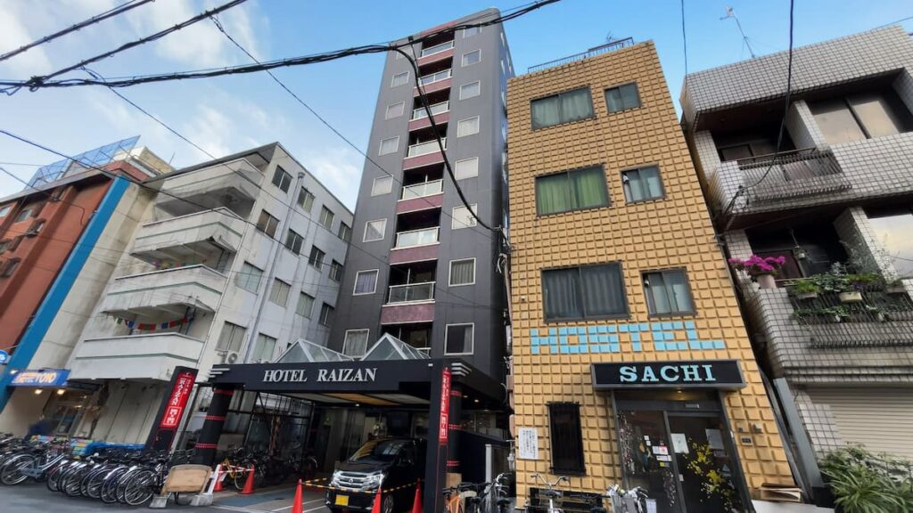 ホテル来山の外観