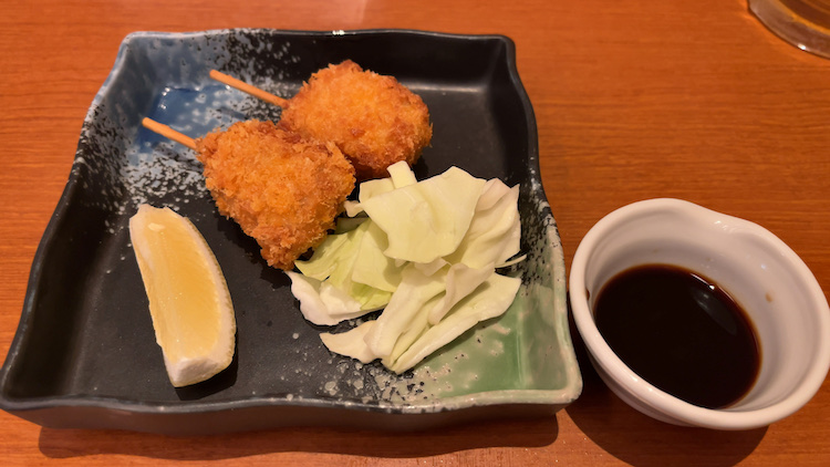 アペゼ|マグロの串カツ(2本) 360円