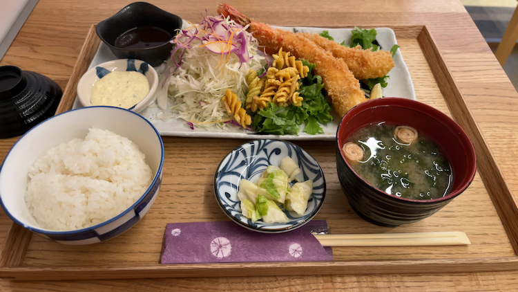 かるまるサウナ飯|大エビフライ定食 1,580円