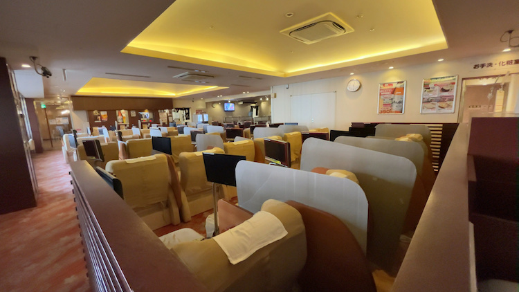 休憩エリアの雰囲気｜サウナ&カプセル アムザ