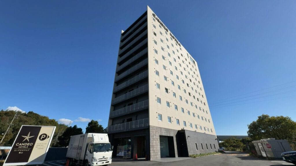 カンデオホテルズ亀山の外観