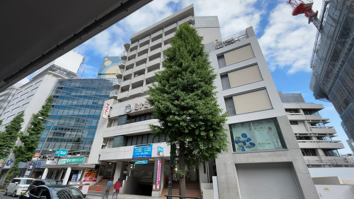 サウナ&カプセル ミナミ六本木店の外観