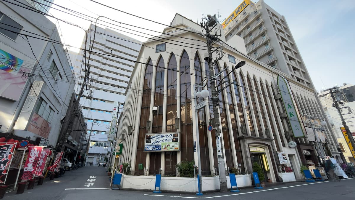 510グループAKスパの外観