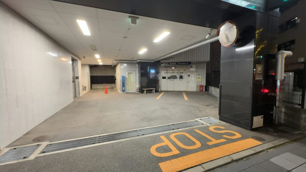 駐車場|袖湊の湯 ドーミーインPREMIUM博多・キャナルシティ前