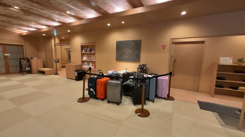 スーツケース置き場｜花風の湯 御宿 野乃 なんば