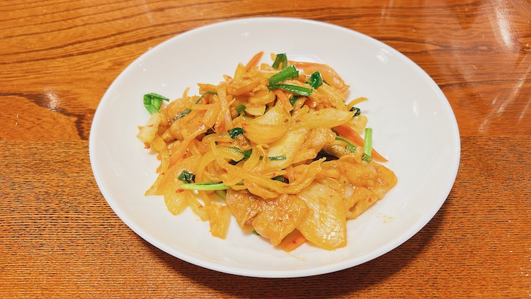 豚肉のキムチ炒め|カプセルホテル&サウナ ジートピアのレストラン