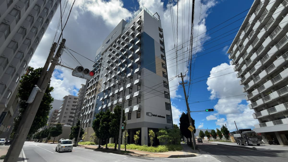 ホテル・アンドルームス那覇ポートの外観