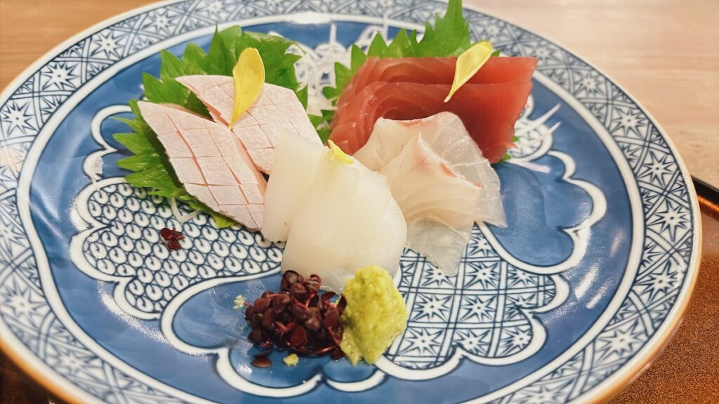 レストランの食事|ホテルクリスタルパレス