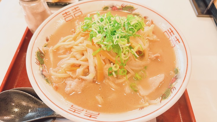 レストランの食事:ニュージャパン梅田