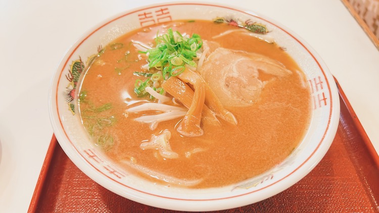 レストランの食事:ニュージャパン梅田店