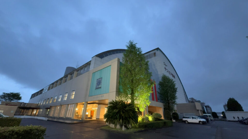 ニューサンピア敦賀の外観