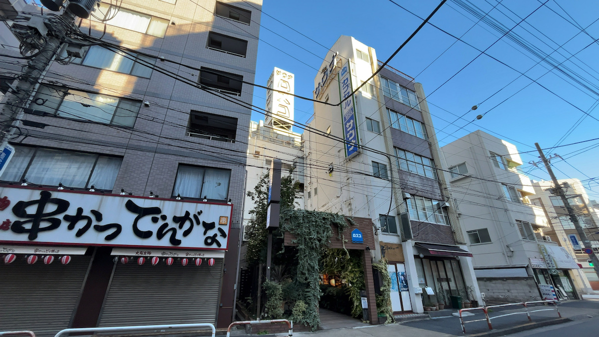 カプセルホテル&サウナ ロスコの外観