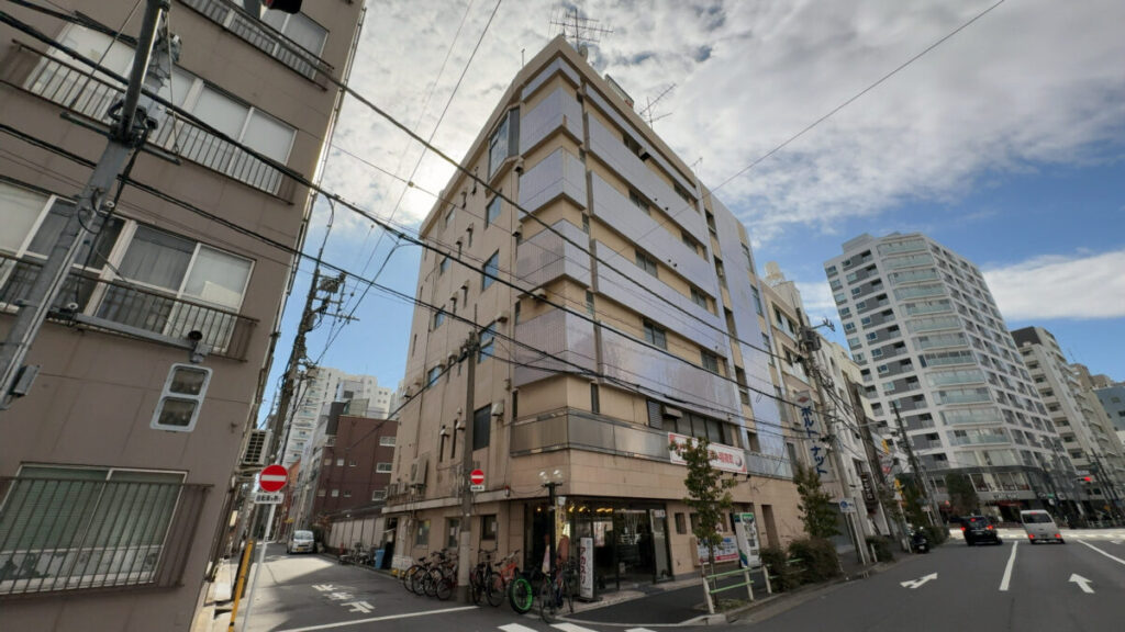 サウナセンター稲荷町の外観