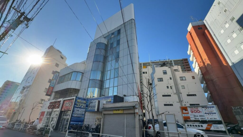 サウナ カプセルホテルコア21の外観