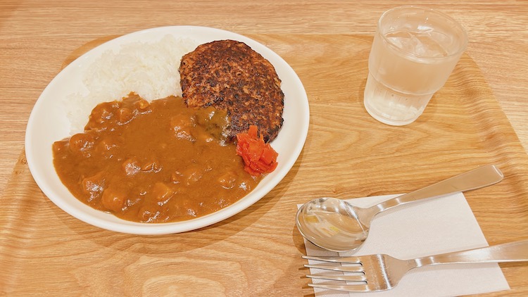 ハンバーグカレー|Smart Stay SHIZUKU 品川大井町のレストラン