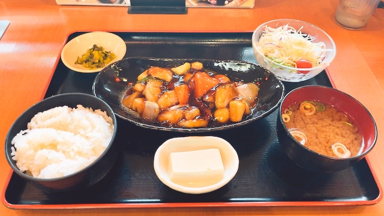 ゴロゴロ野菜と真鯛の黒酢あんかけ御膳|堺浜楽天温泉祥福のレストラン