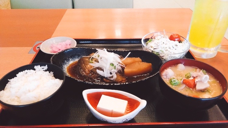 旬の煮魚御膳|堺浜楽天温泉祥福のレストラン