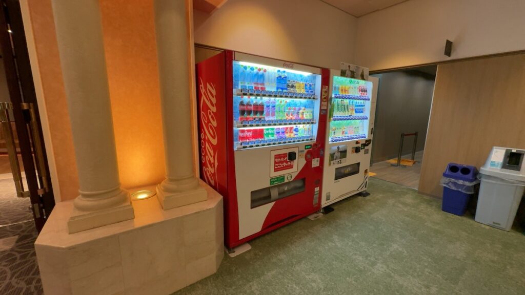 自動販売機|SPAWORLD HOTEL&RESORT