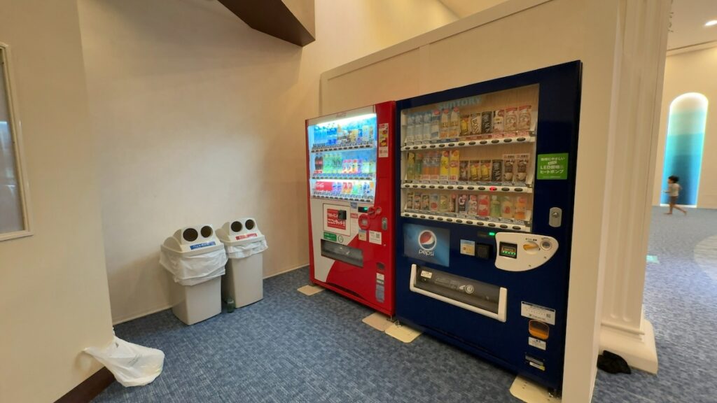 自動販売機|SPAWORLD HOTEL&RESORT