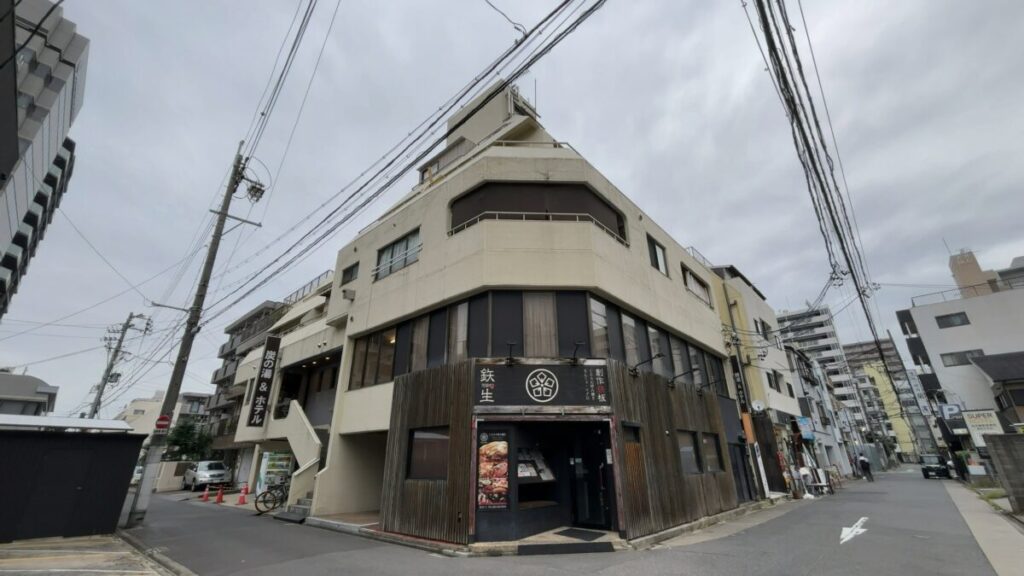 炭の湯ホテルの外観