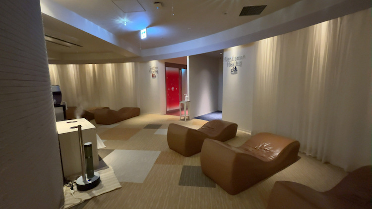 ヒーリングラウンジ(4階)の雰囲気|新宿天然温泉テルマー湯