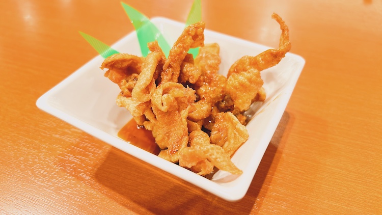 鶏皮のパリパリ揚げ|天然温泉アーバンクア SPA & LIVINGのレストラン