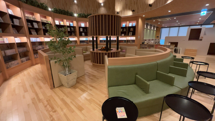 休憩スペース（3階）｜天然温泉アーバンクア SPA & LIVING