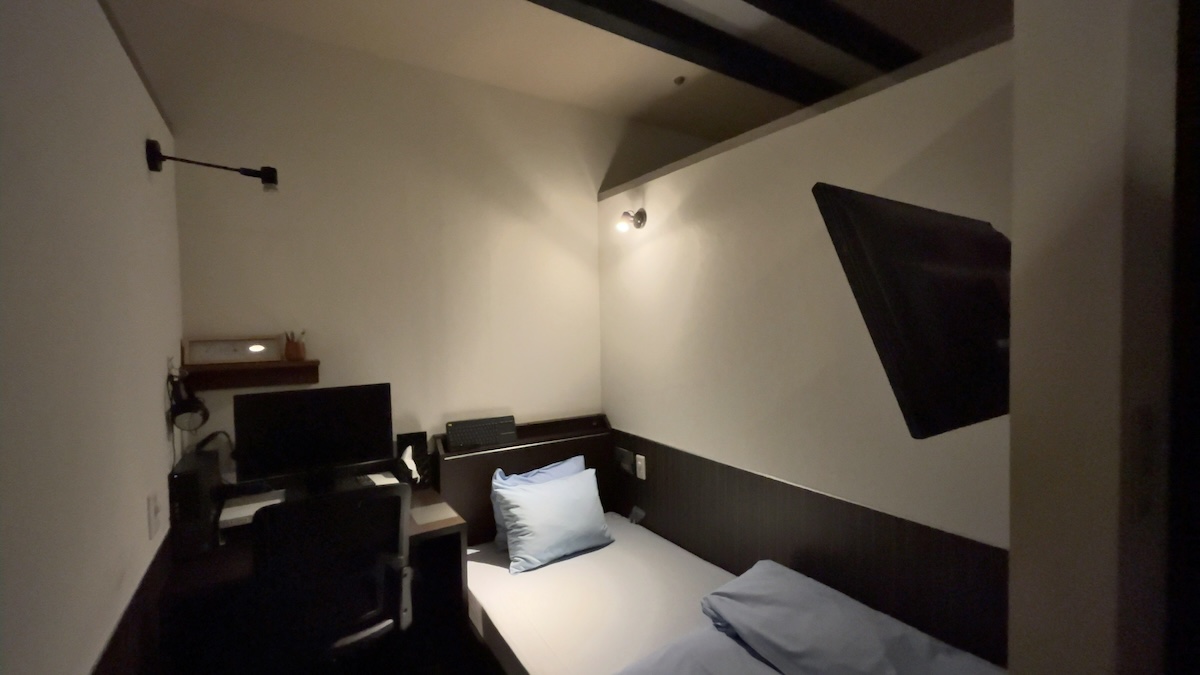 半個室（宿泊ルーム）の雰囲気｜サウナ&カプセル ウェルビー栄